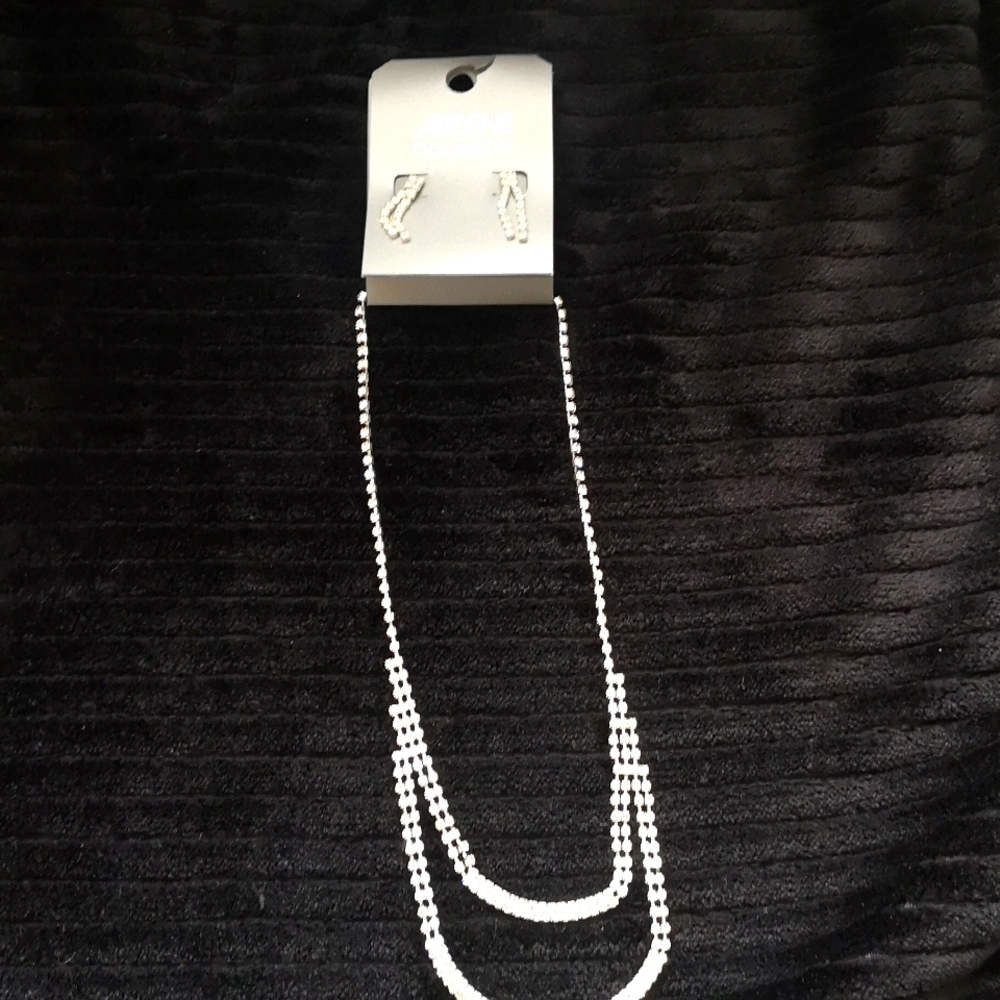 Ardene Rhinestone Necklace & Earrings Set